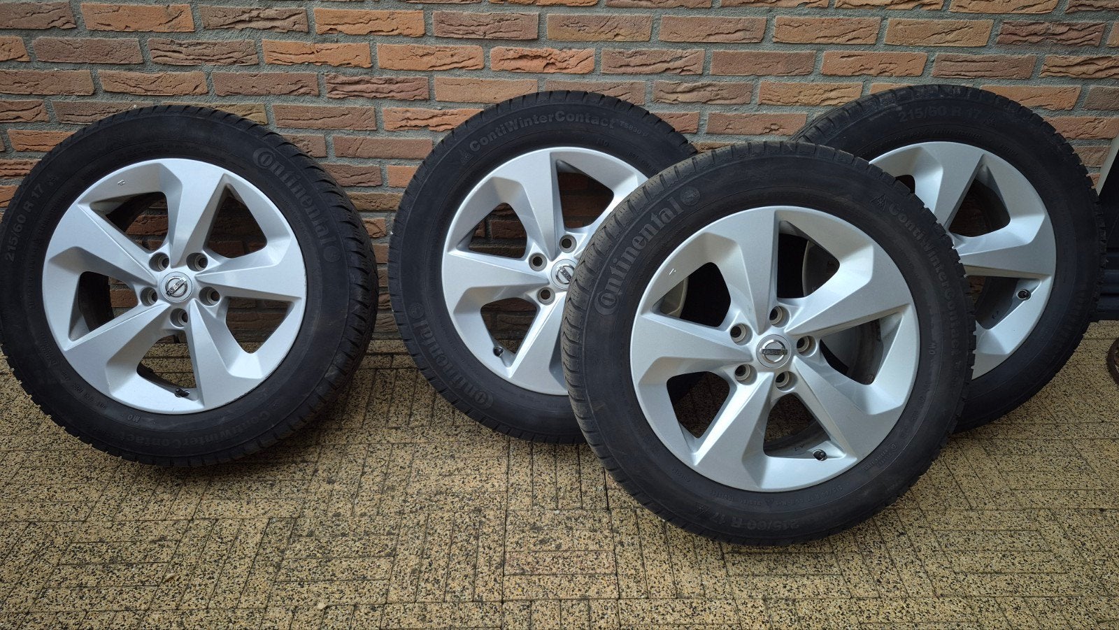 Winterbanden met velgen voor Nissan Qashqai, Juke, X-trail, Auto-onderdelen, Banden en Velgen, Ophalen, 215 mm, Banden en Velgen