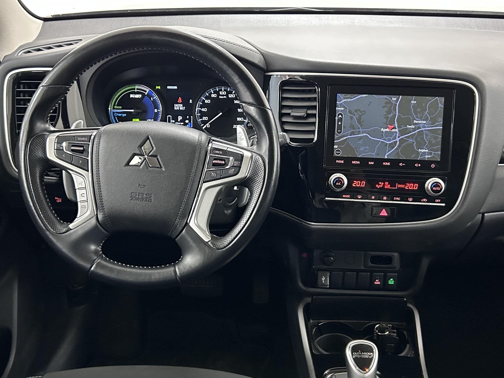 Mitsubishi Outlander 2.4 PHEV Intense | Trekhaak | Camera |, Auto's, 4 cilinders, 120 €/maand, Plug-in hybride, Bedrijf