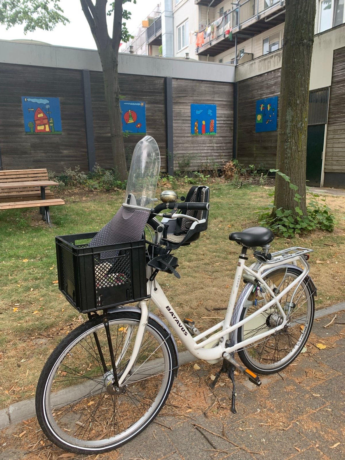 Batavus Damesfiets met kinderzitje en mand, Fietsen en Brommers, Ophalen, Velgrem, Versnellingen, Batavus