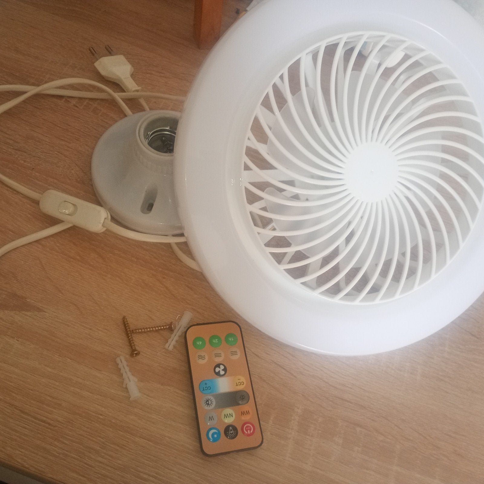 Ventilator en lamp aan wand/plafond met afstandsbediening, Ophalen, Gebruikt, Wit