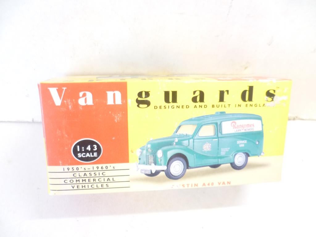 Vanguards VA 3000 Austin A 40 Van Lawn Movers 1:43 auto, Hobby en Vrije tijd, Modelauto's | 1:43, Ophalen of Verzenden, Nieuw