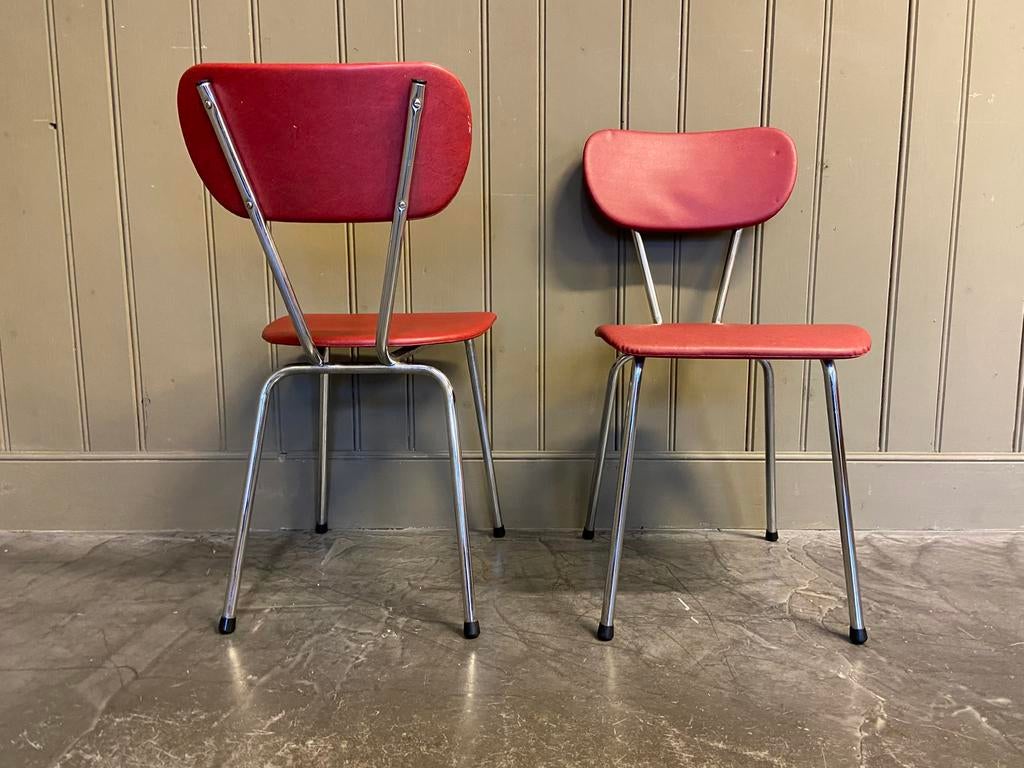 2 x vintage red skai  stoel jaren 60/70 retro chrome, Huis en Inrichting, Stoelen, Ophalen, Gebruikt, Twee, Overige materialen