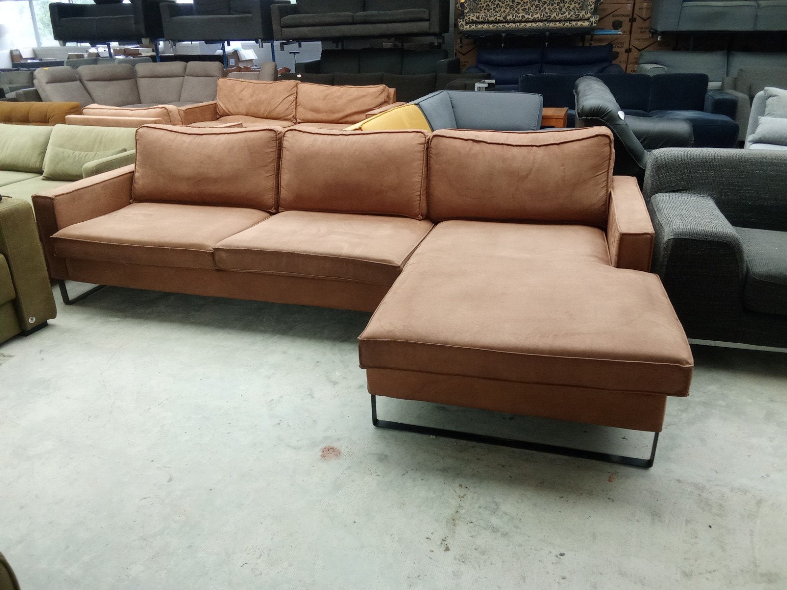 Hoekbank cognac 295x170cm -gereinigd-, ., 125 cm of meer, Ophalen of Verzenden, Zo goed als nieuw