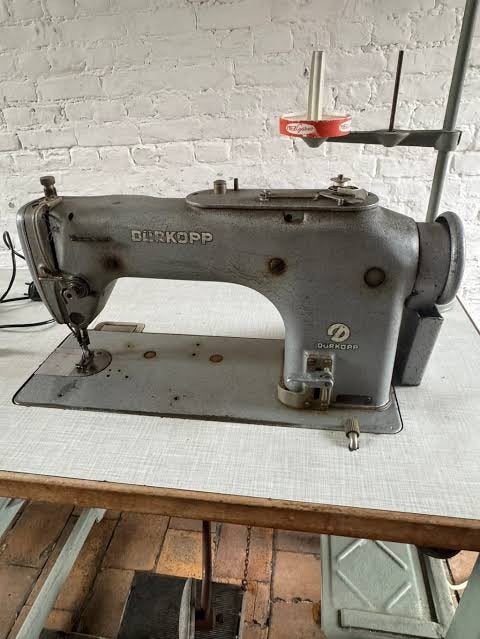 Gezocht: Gratis defecte industriële naaimachines Twente, Hobby en Vrije tijd, Naaimachines en Toebehoren, Gebruikt, Naaimachine