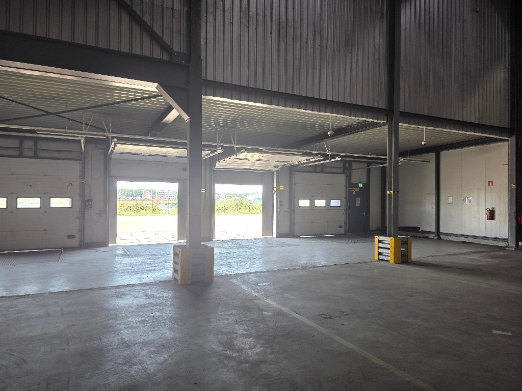 Laad Docks Loods, 234 m², Koop, Opslag of Loods
