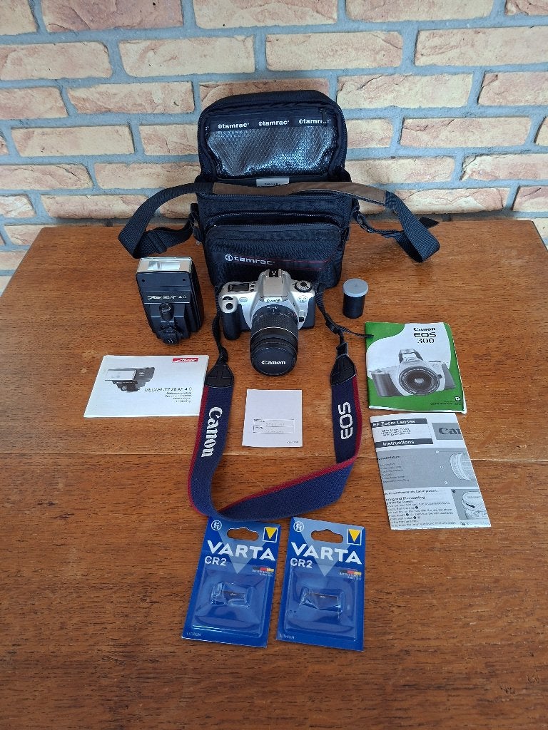Canon EOS 300, Flitser Metz Mecablitz 28 AF- 4C, tas Tamrac, Ophalen of Verzenden, Gebruikt, Spiegelreflex, Canon