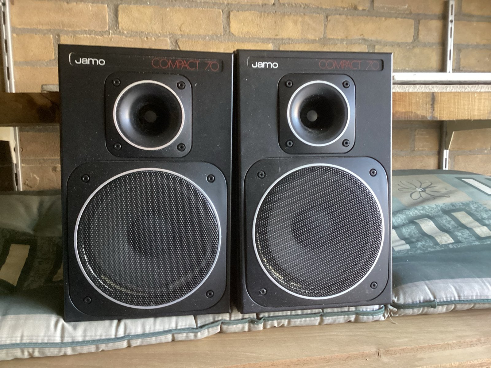 Jamo Compact 70 Luidsprekers - Foamranden moeten vervangen, Stereo speakers, Ophalen of Verzenden, 60 tot 120 watt, Jamo