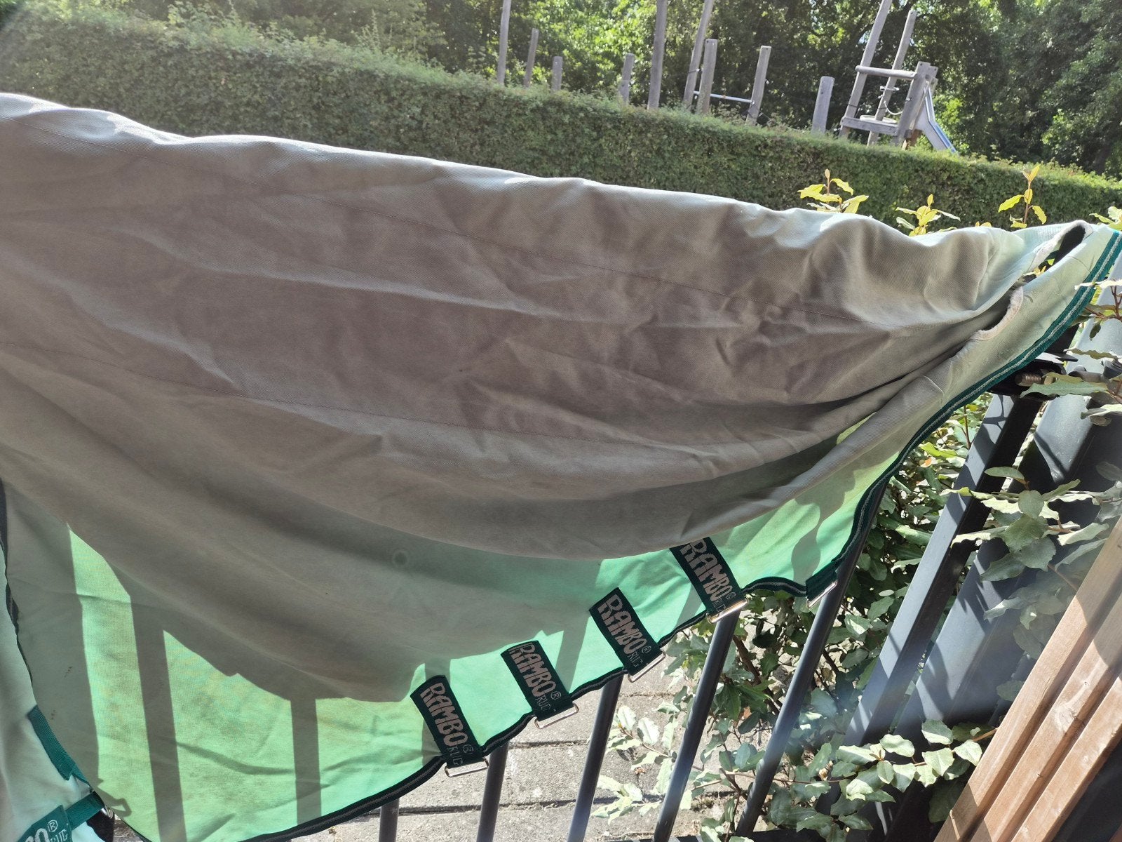 Vliegendeken met hals 145 x 198 CM, Dieren en Toebehoren, Paarden en Pony's | Dekens en Dekjes, Overige merken, 0 g, Ophalen of Verzenden
