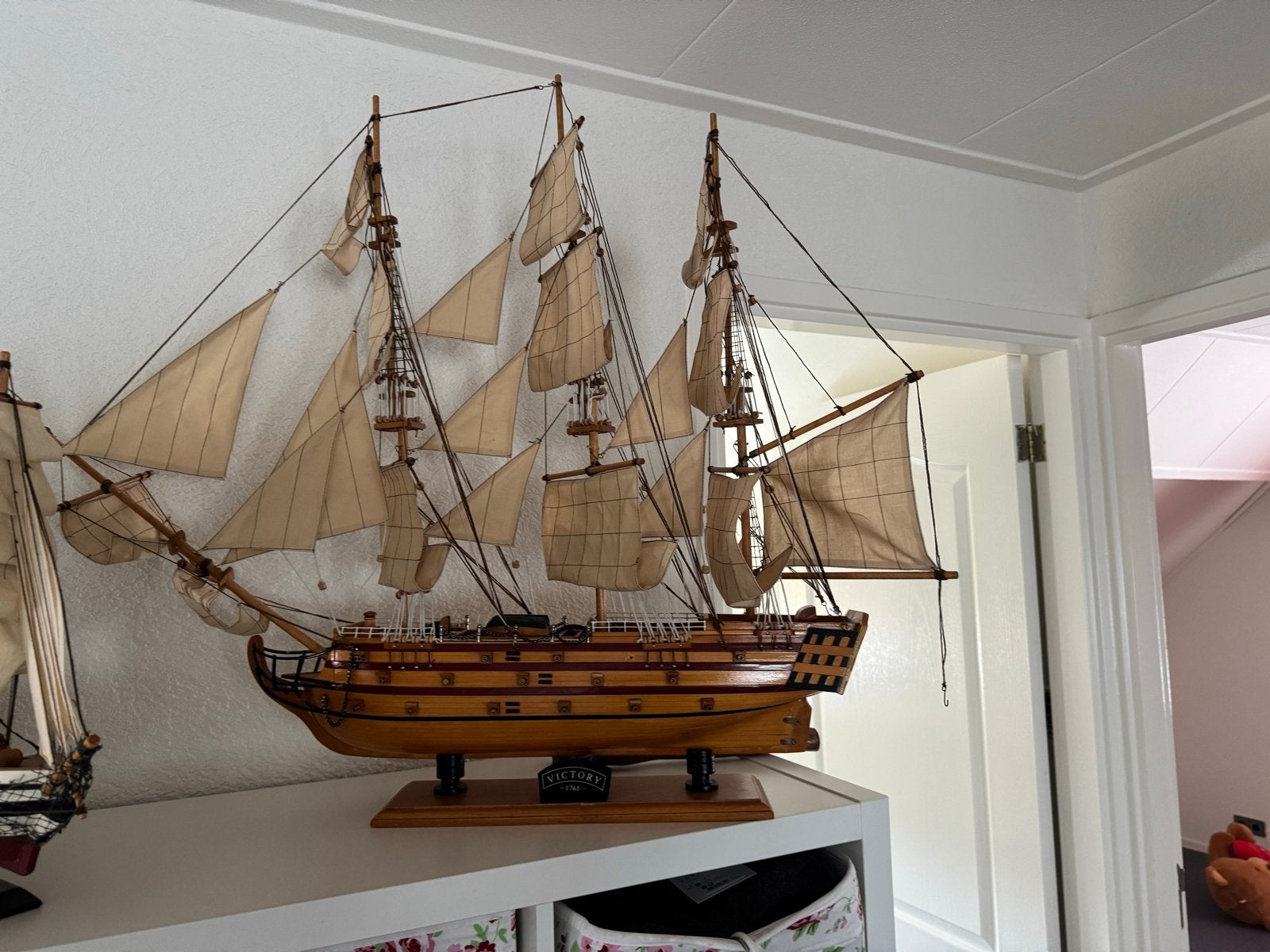 Gedetailleerd schaalmodel van het schip 'Victory - 1765', Ophalen, Zo goed als nieuw