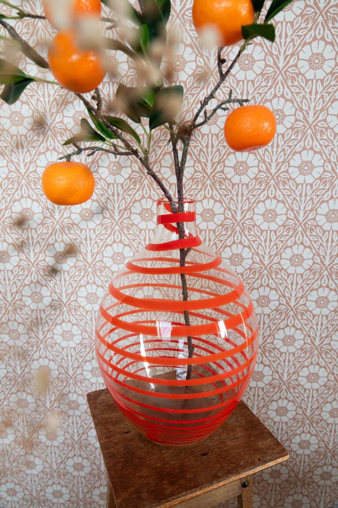 Vintage vaas swirl oranje mondgeblazen, Antiek en Kunst, Ophalen of Verzenden