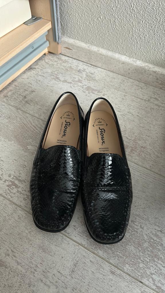 Maat 40 Sioux dames schoenen zwart lakleder, Kleding | Dames, Schoenen, Ophalen of Verzenden, Zo goed als nieuw, Zwart, Sneakers of Gympen