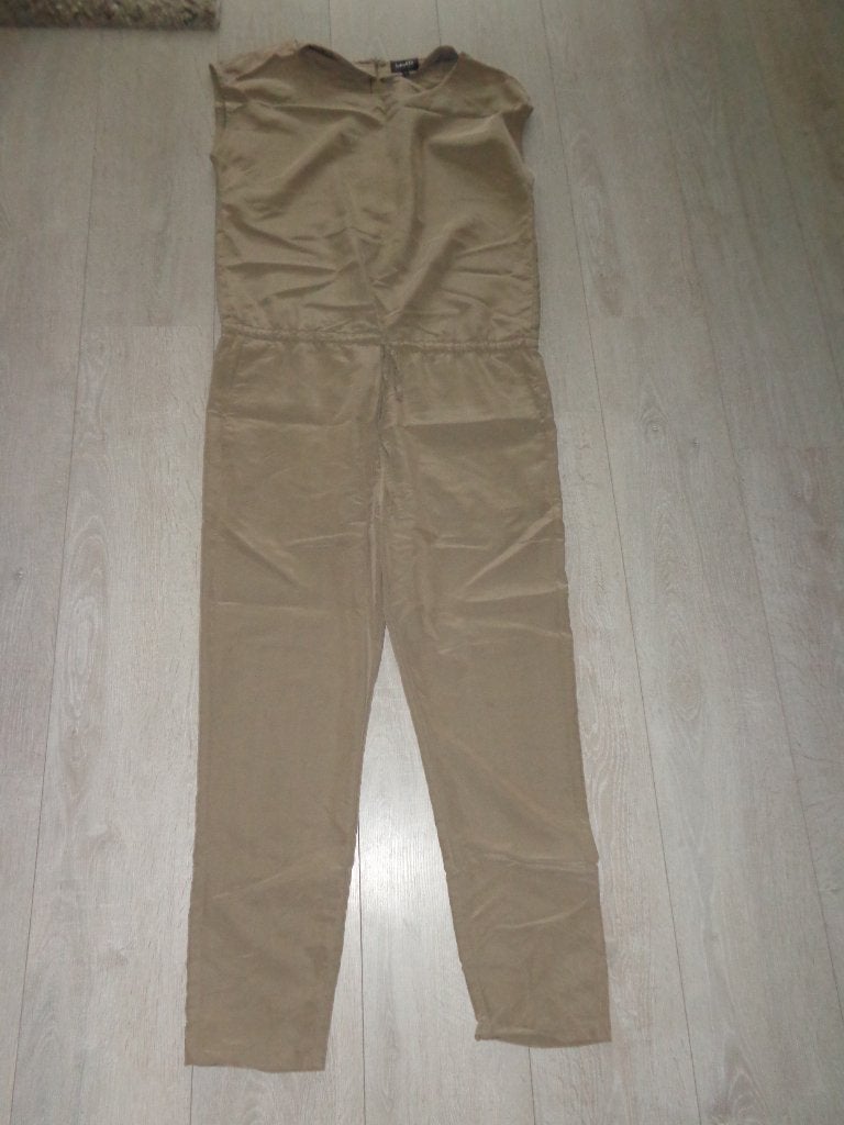 taupekleurige jumpsuit van mbyM, maat L, Kleding | Dames, Jumpsuits, Ophalen of Verzenden, Zo goed als nieuw, Maat 42/44 (L), Overige kleuren