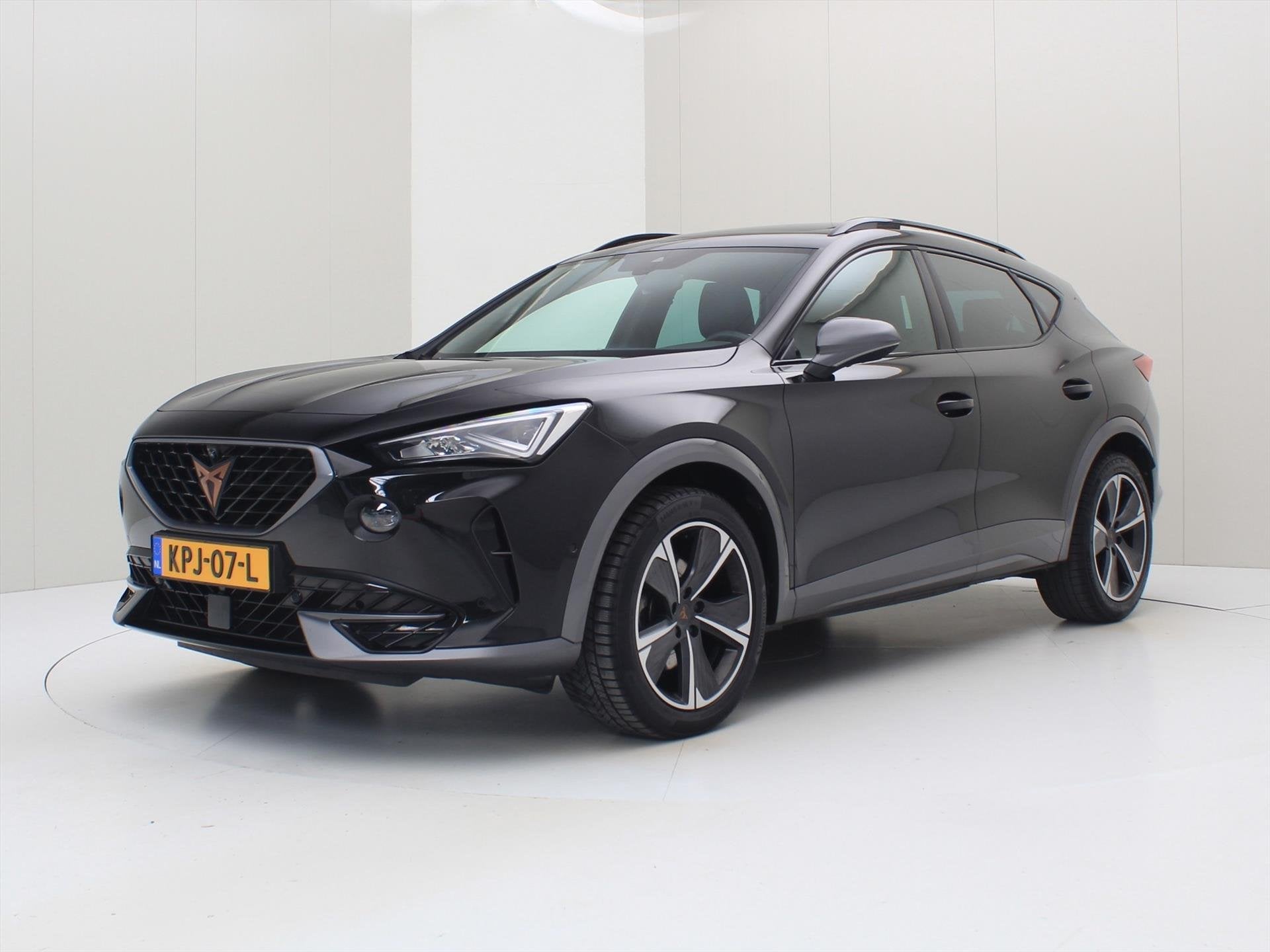 Cupra Formentor 1.5 TSI 150PK DSG [ TREKHAAK+PANO+CAMERA+STO, Auto's, Dealer onderhouden, 15 km/l, Leder en Stof, Zwart