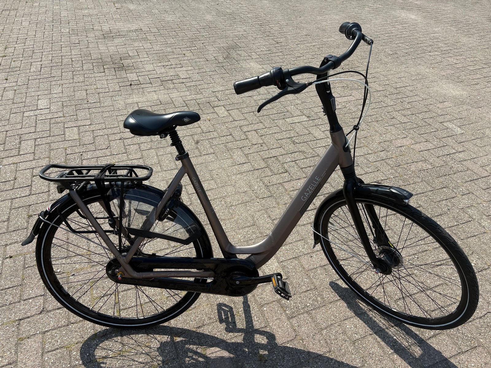 Gazelle damesfiets & herenfiets, Fietsen en Brommers, Fietsen | Dames | Damesfietsen, Ophalen, Zo goed als nieuw, Gazelle