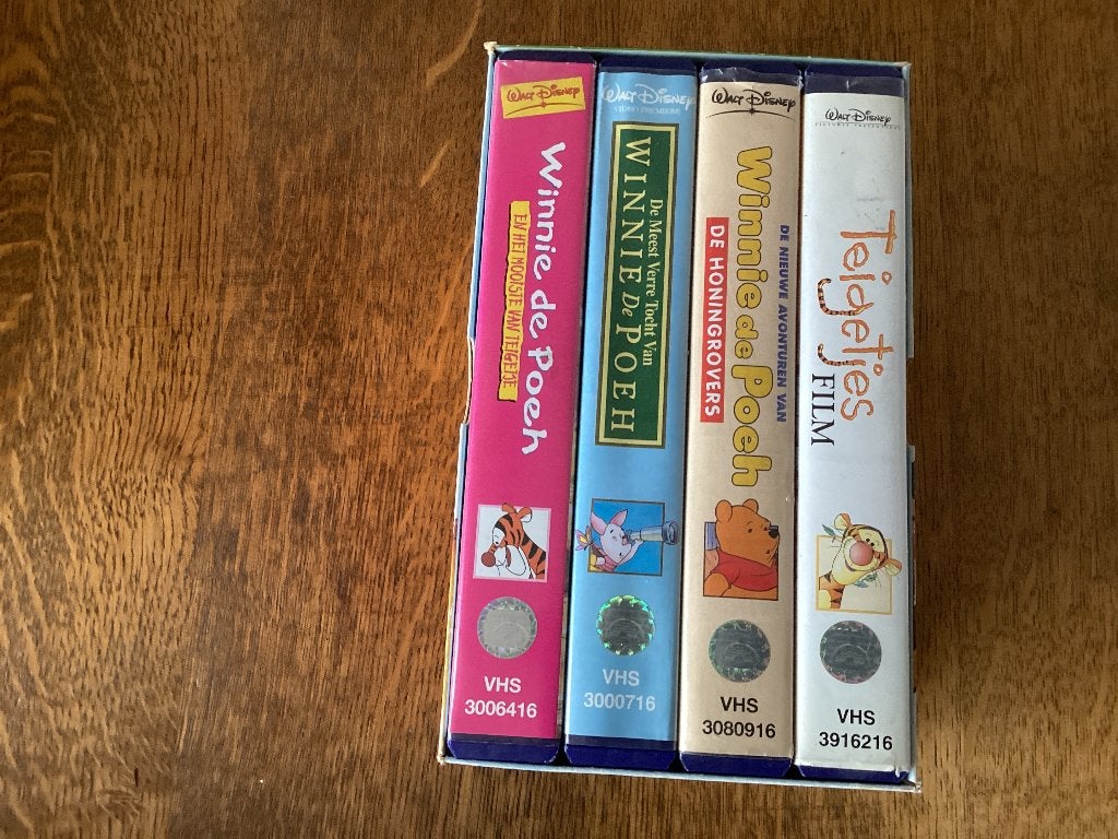 Winnie de Poeh Lentekwartet VHS Boxset - Disney Klassiekers, Tekenfilm, Alle leeftijden, Zo goed als nieuw, VHS