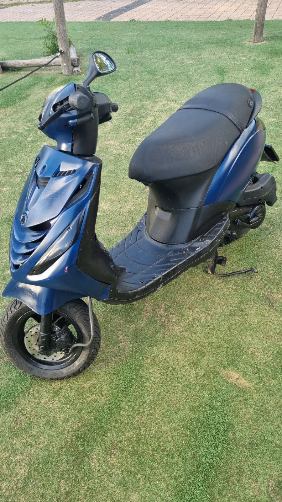 Piaggio Zip 50cc 4-takt - Mat Blauw Gespoten, Fietsen en Brommers, Scooters | Piaggio, Ophalen, Zip, Zo goed als nieuw, Benzine