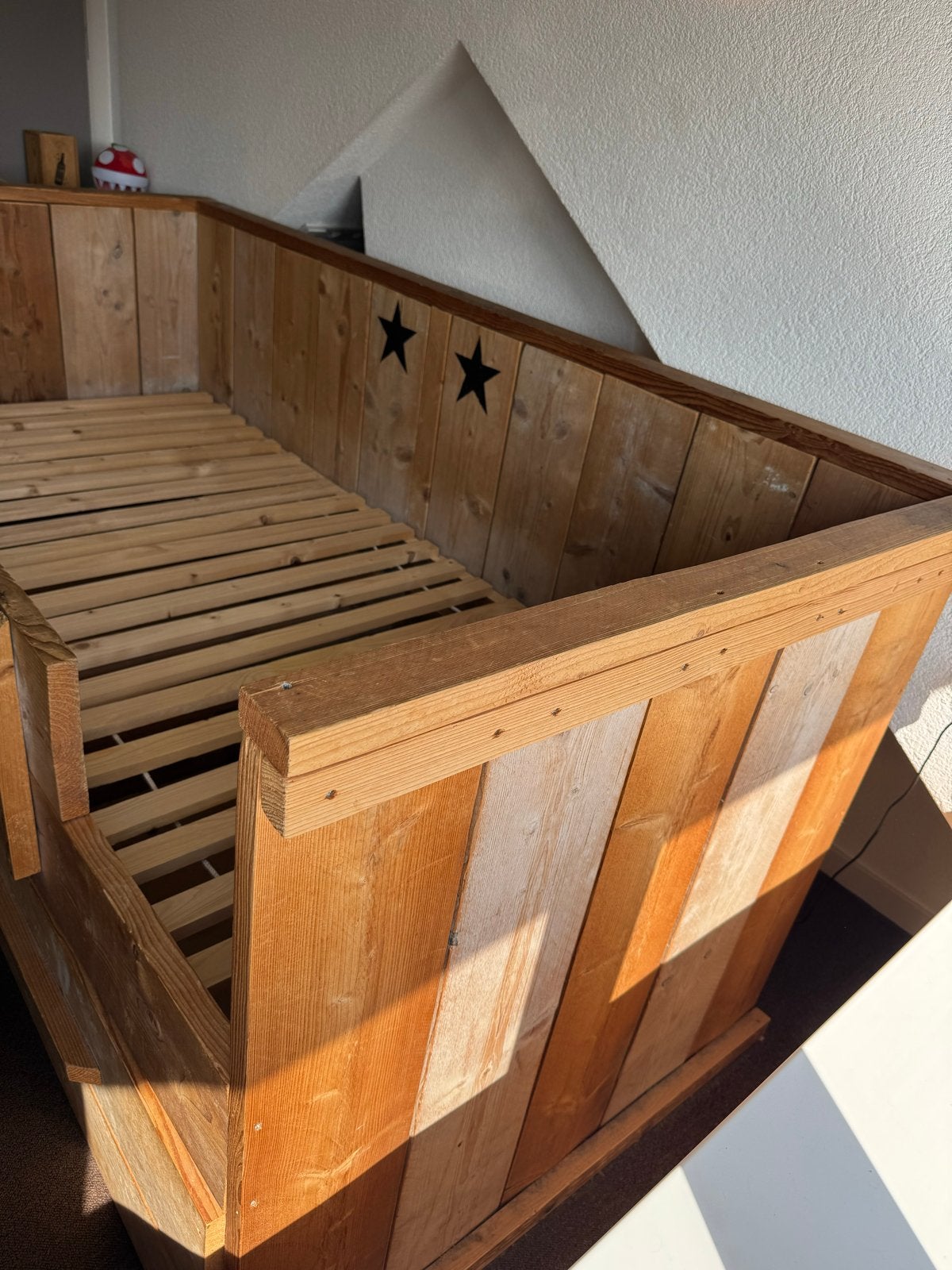 Steigerhouten kinderbed met opberglades, Ophalen, Gebruikt, 90 cm, Eenpersoons