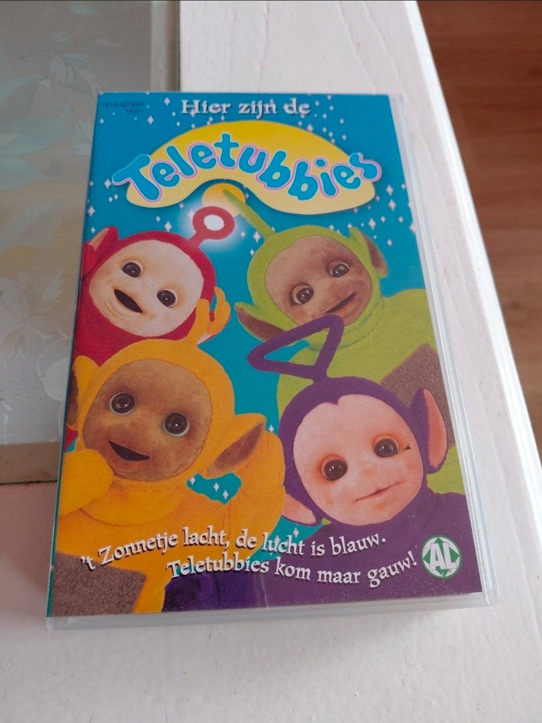 Hier zijn de Teletubbies videoband., Gebruikt, Alle leeftijden, Ophalen of Verzenden, Kinderprogramma of -film