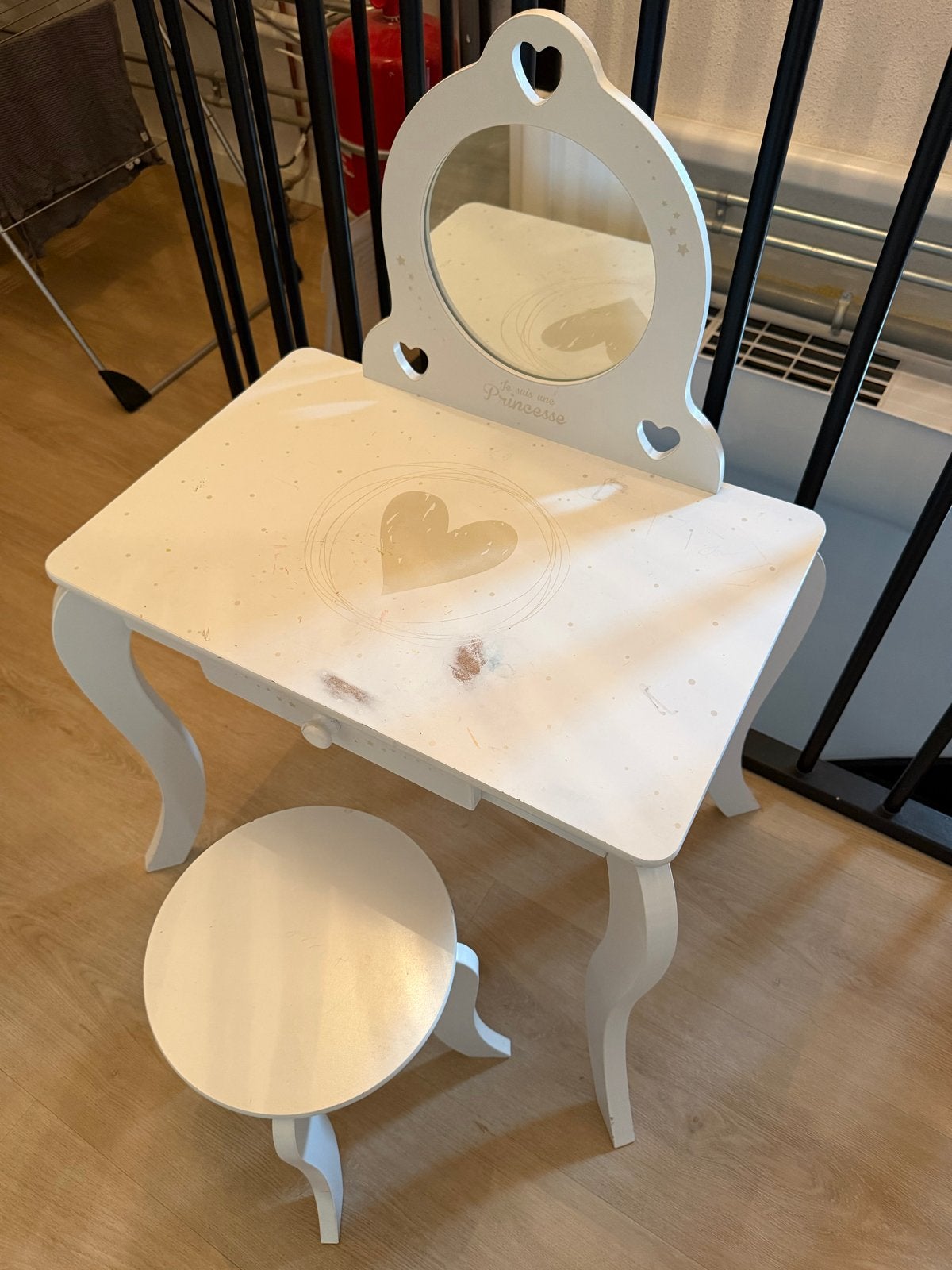 Kaptafel met spiegel en krukje voor kinderen, Ophalen, Gebruikt, Tafel(s) en Stoel(en)