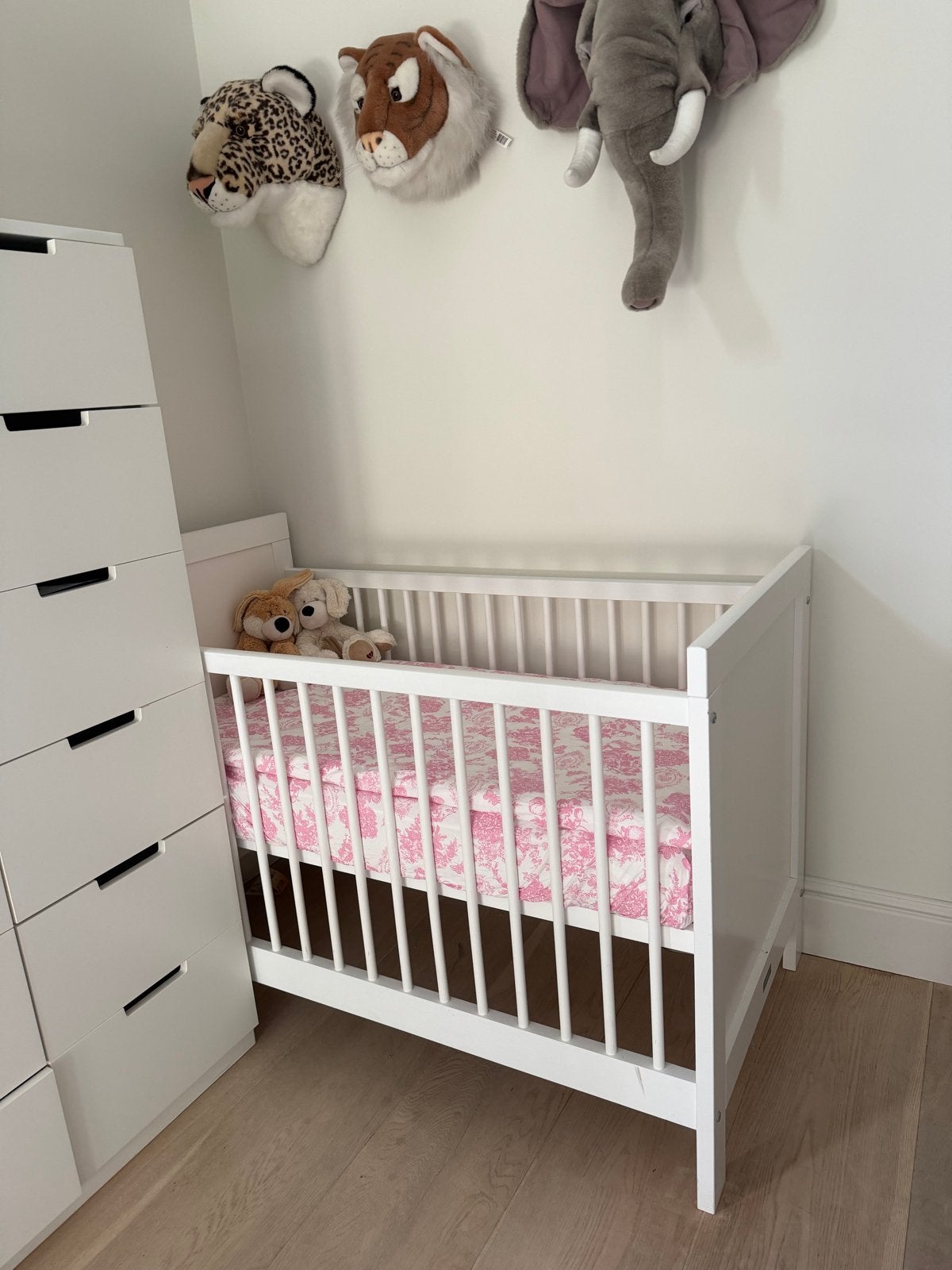Bopita Wit Verstelbaar Ledikant 125/65 met Matras en Overtre, Huis en Inrichting, Ophalen, Verstelbaar, Wit, 190 cm of minder