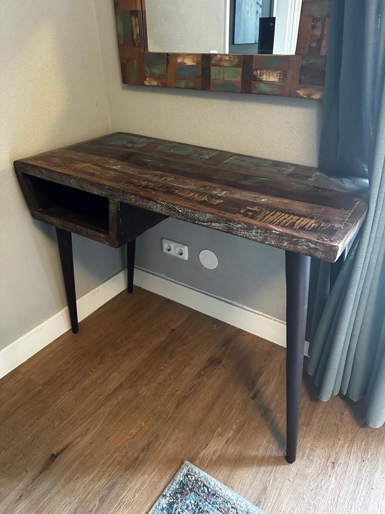 Uniek bureau van gerecycled hout en ijzer, Ophalen, Zo goed als nieuw, 50 cm, 110 cm