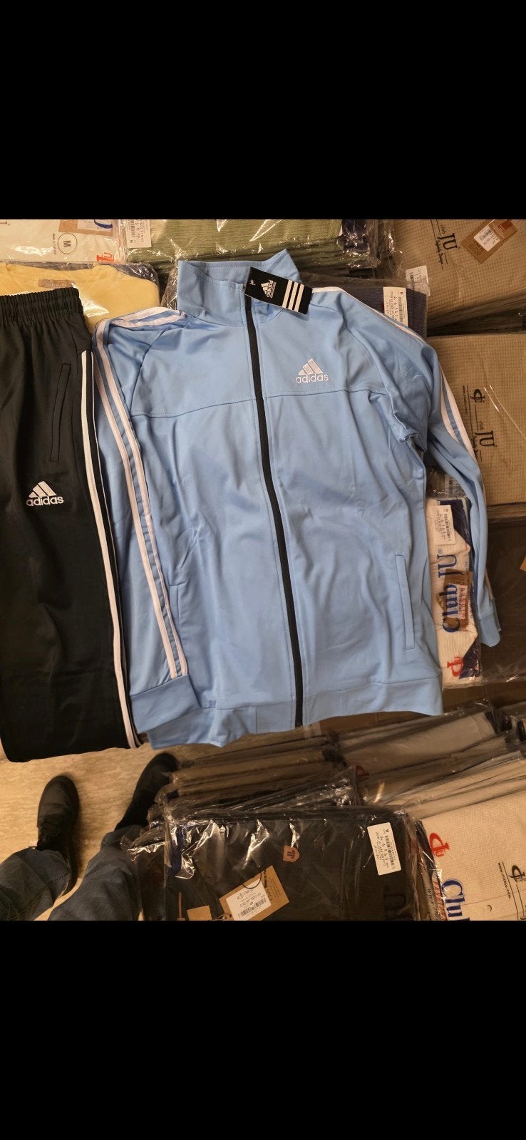Adidas trainingspak - Maten S t/m XL beschikbaar, Meerkleurig, Nieuw, Overige maten, Ophalen of Verzenden