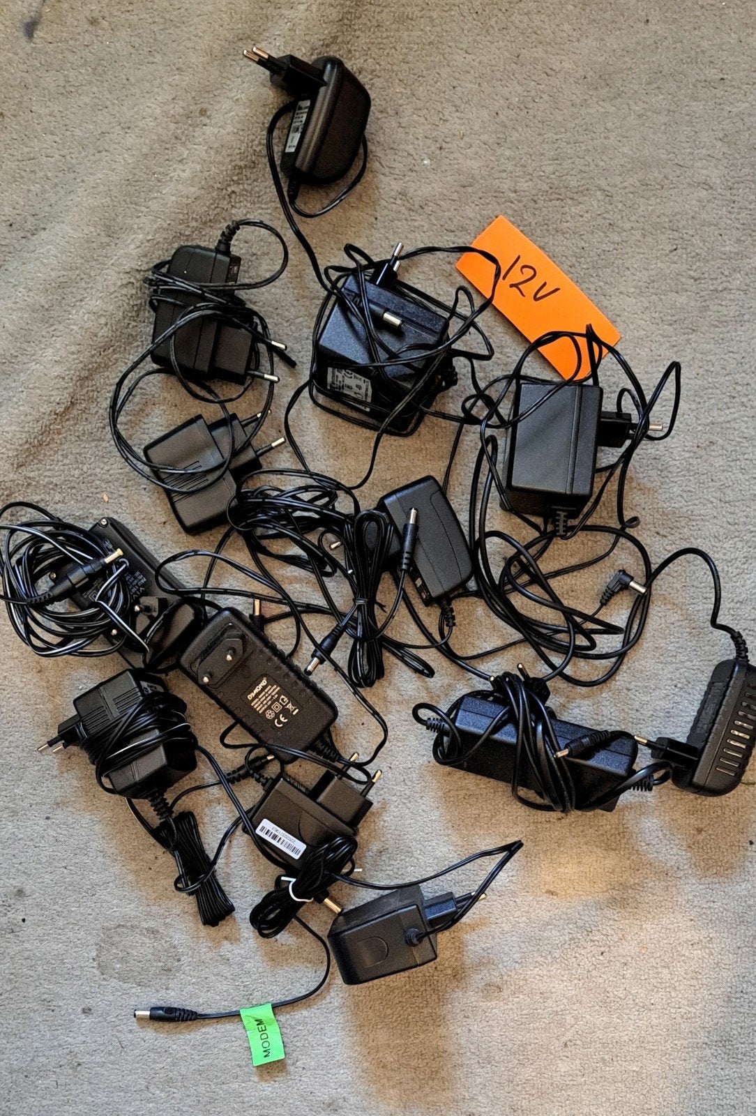 13 x 12 Volt Adapters - Diverse Modellen, Diverse fabrikanten, Gebruikt, Onbekend, Ophalen of Verzenden