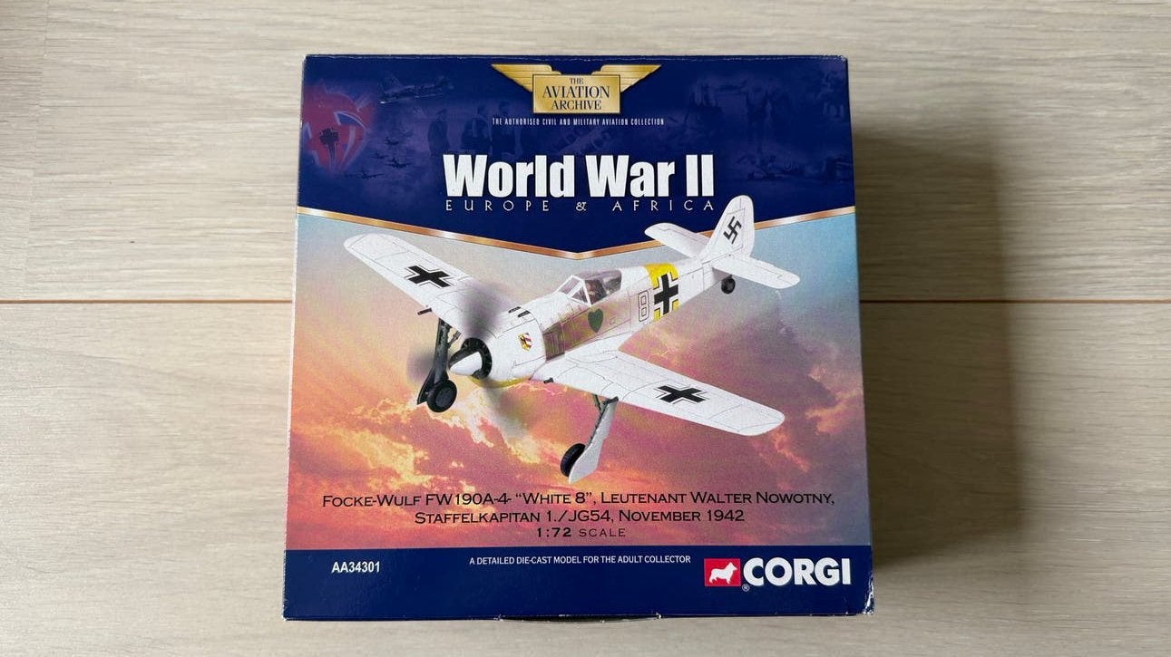 Corgi AA34301 Fw-190A4 White 8 diecast model, Verzamelen, Ophalen of Verzenden, Zo goed als nieuw, Schaalmodel