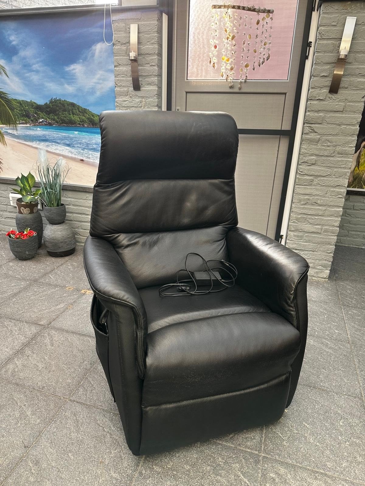 Zwart leren sta-op stoel, Ophalen, Gebruikt, Zwart, Modern, Comfort