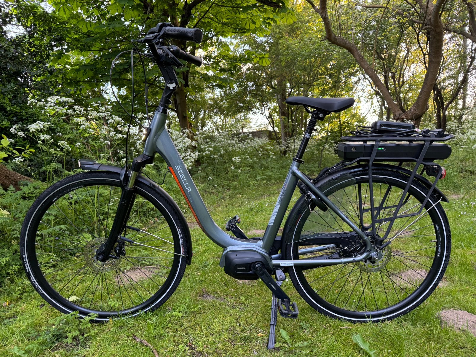 elektrische fiets Stella Livorno, Fietsen en Brommers, Zo goed als nieuw, 47 tot 51 cm, 50 km per accu of meer, Ophalen