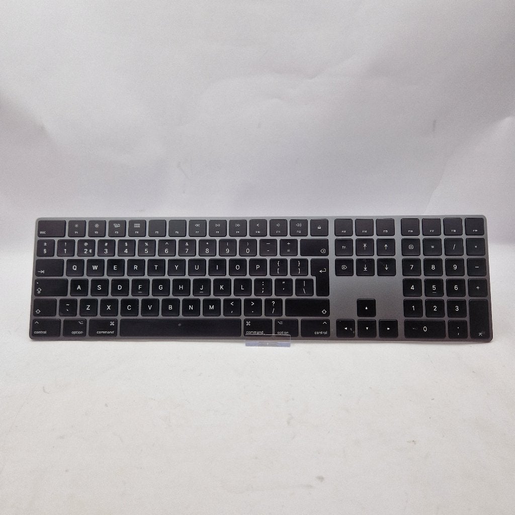 Apple Magic Keyboard A1843 | Nu voor € 79,99, Computers en Software, Toetsenborden, Gebruikt, Ophalen of Verzenden
