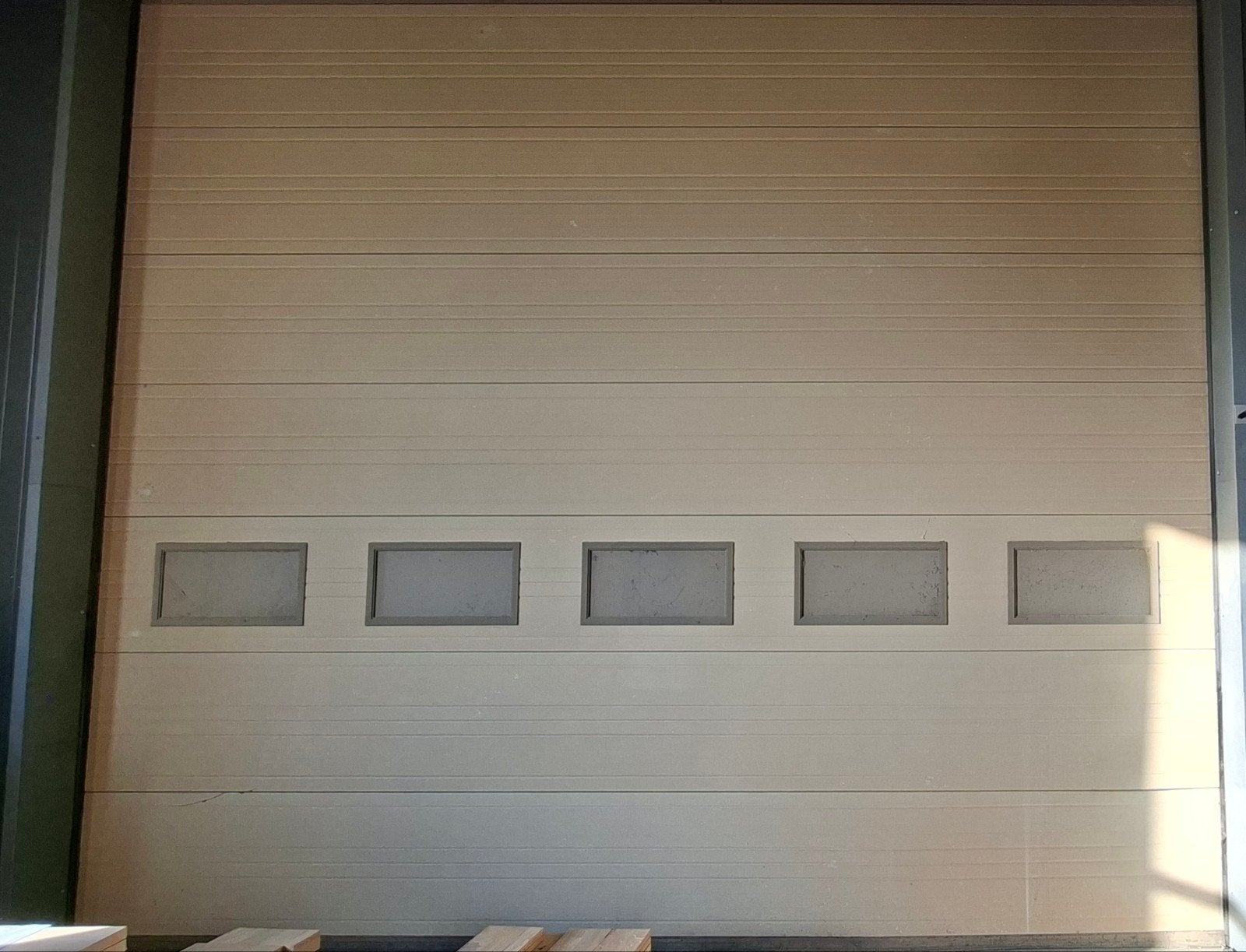 Gebruikte roldeur - Goede Staat 5 meter breed, Doe-het-zelf en Verbouw, Deuren en Horren, Ophalen, Gebruikt, Garagedeur, 120 cm of meer