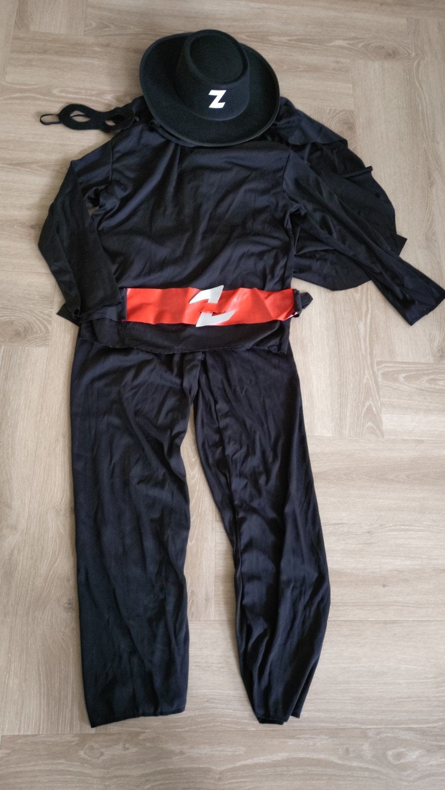Zorro costume set for kids - 140-152, Kinderen en Baby's, Carnavalskleding en Verkleedspullen, Ophalen, Gebruikt, 146 t/m 152