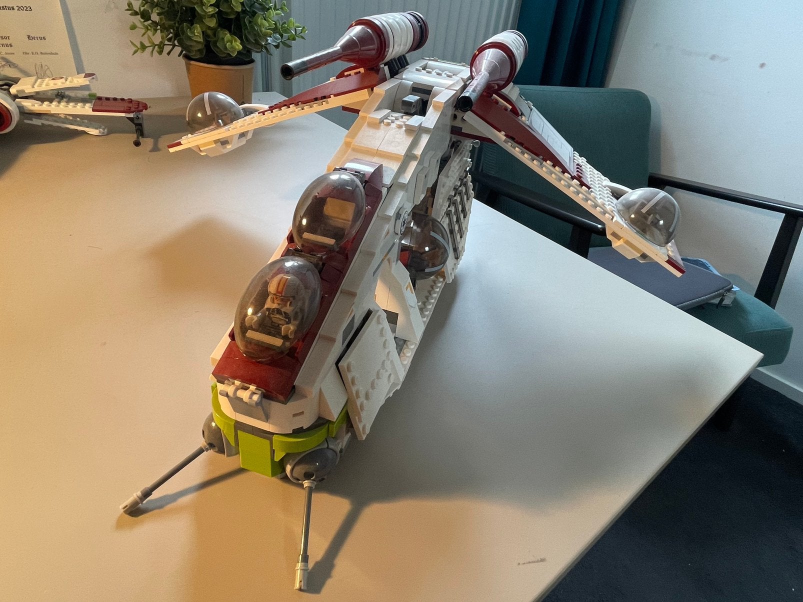 Lego republic gunship, Ophalen of Verzenden, Zo goed als nieuw, Actiefiguurtje