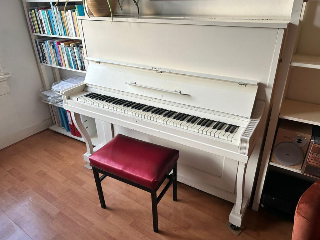 Piano gratis af te halen, Ophalen, Gebruikt, Wit, Piano