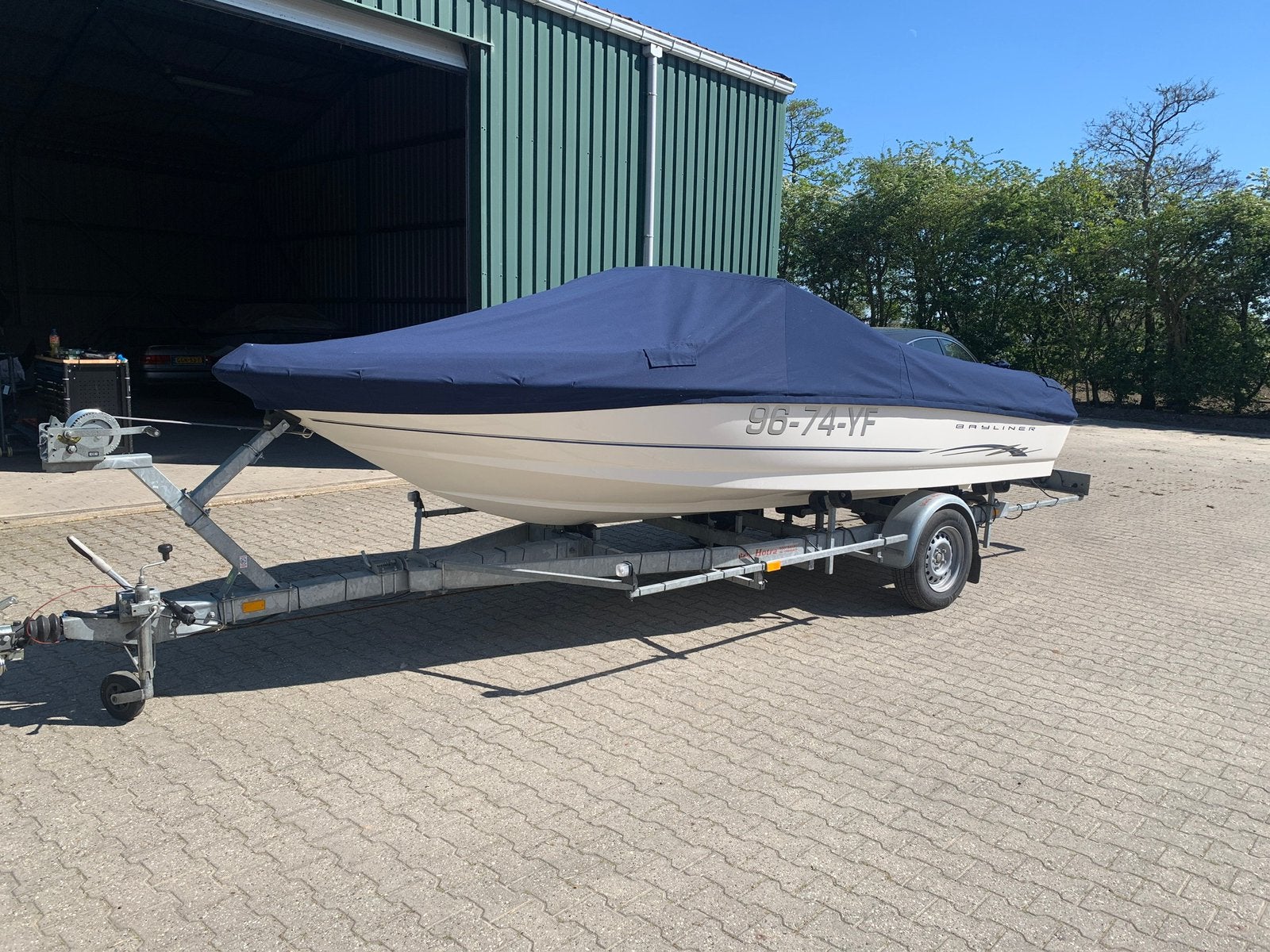 Nette Bayliner 175 bowrider met hotra kantel trailer, Watersport en Boten, Speedboten, Ophalen, Binnenboordmotor, Viertaktmotor