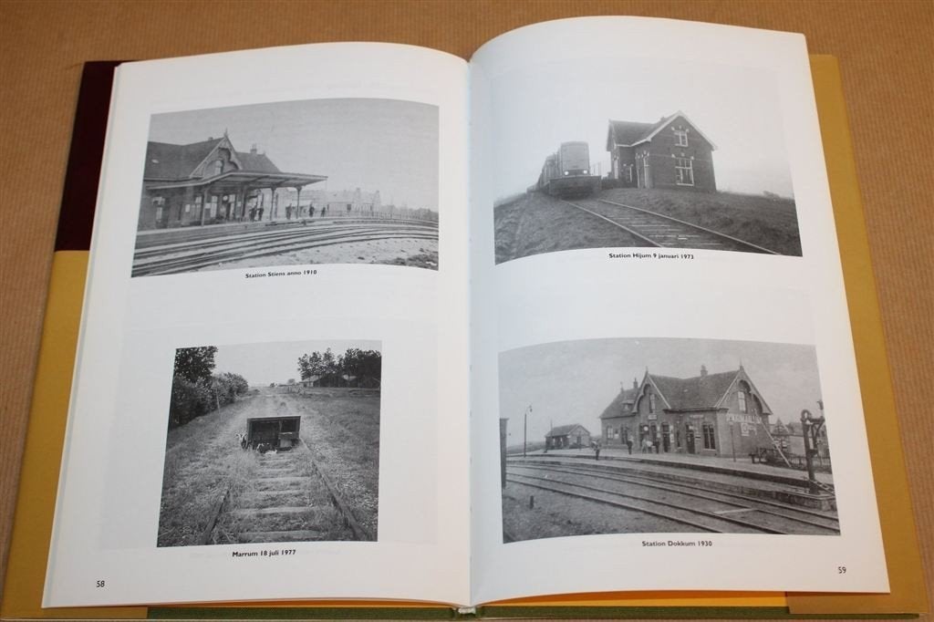 Dokkumer Lokaaltje — Verloren Sporen, Fotoboek Gesigneerd, Ophalen of Verzenden, Gelezen