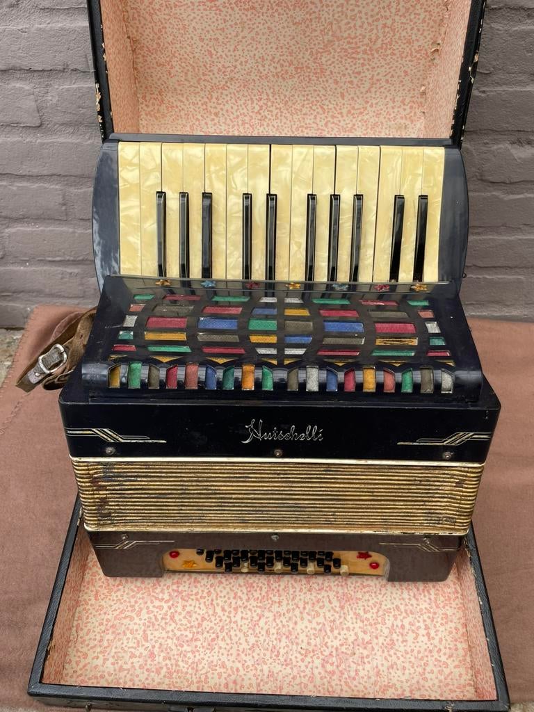 Huischelli accordeon met koffer, 32-bas, Toetsaccordeon, Zo goed als nieuw, Met koffer