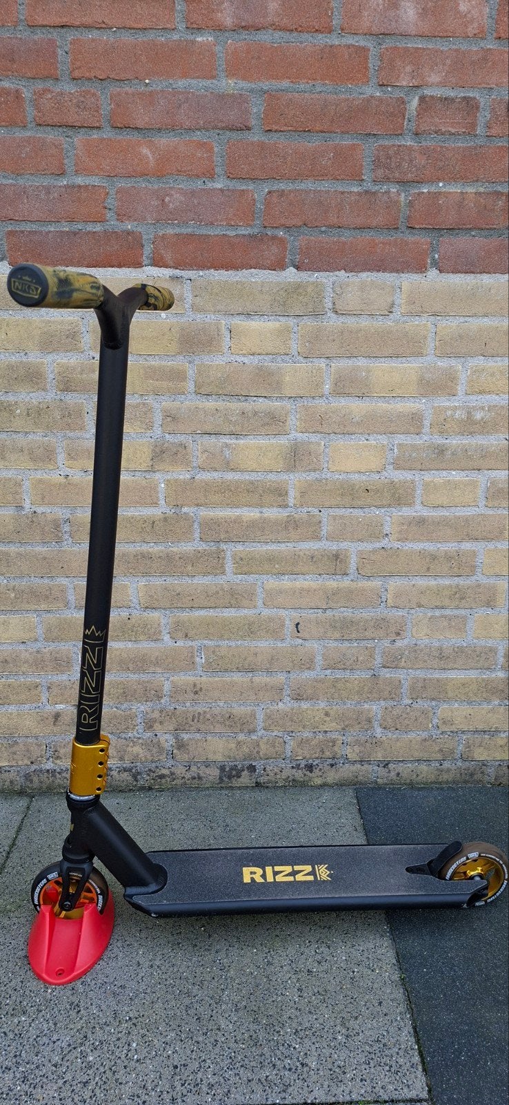 NKD Stuntstep RIZZ, 88 cm hoog, 2x gebruikt, Fietsen en Brommers, Ophalen, Zo goed als nieuw, Gewone step, Nkd stunt step