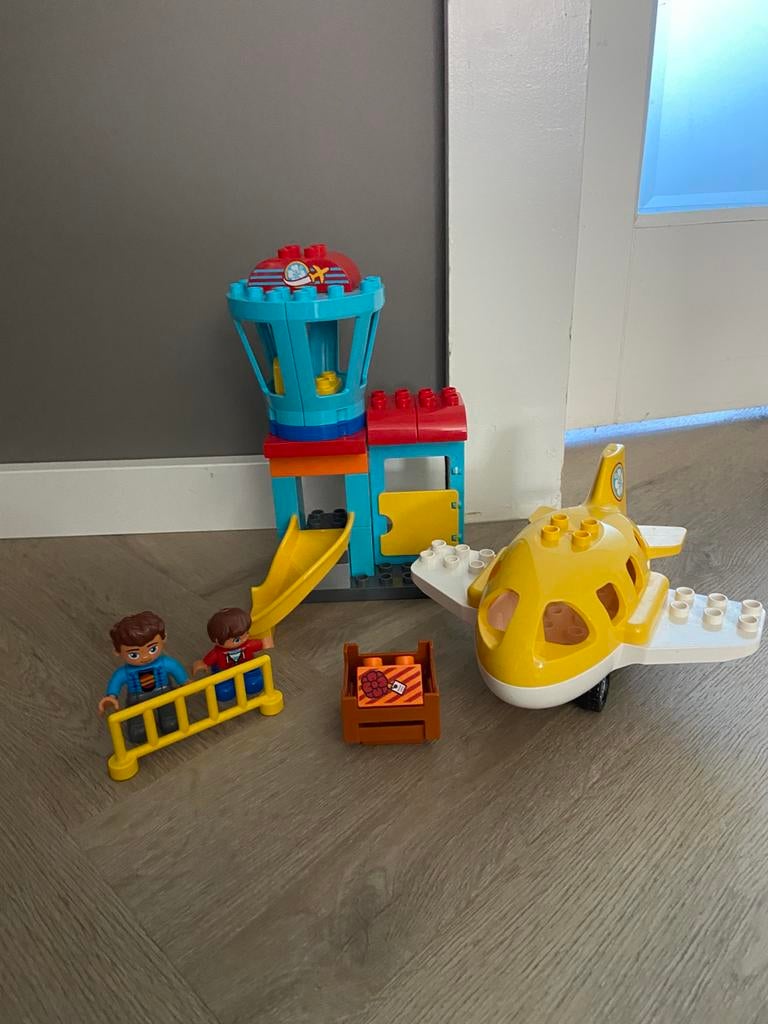 Duplo vliegveld 10871, Ophalen, Zo goed als nieuw, Duplo