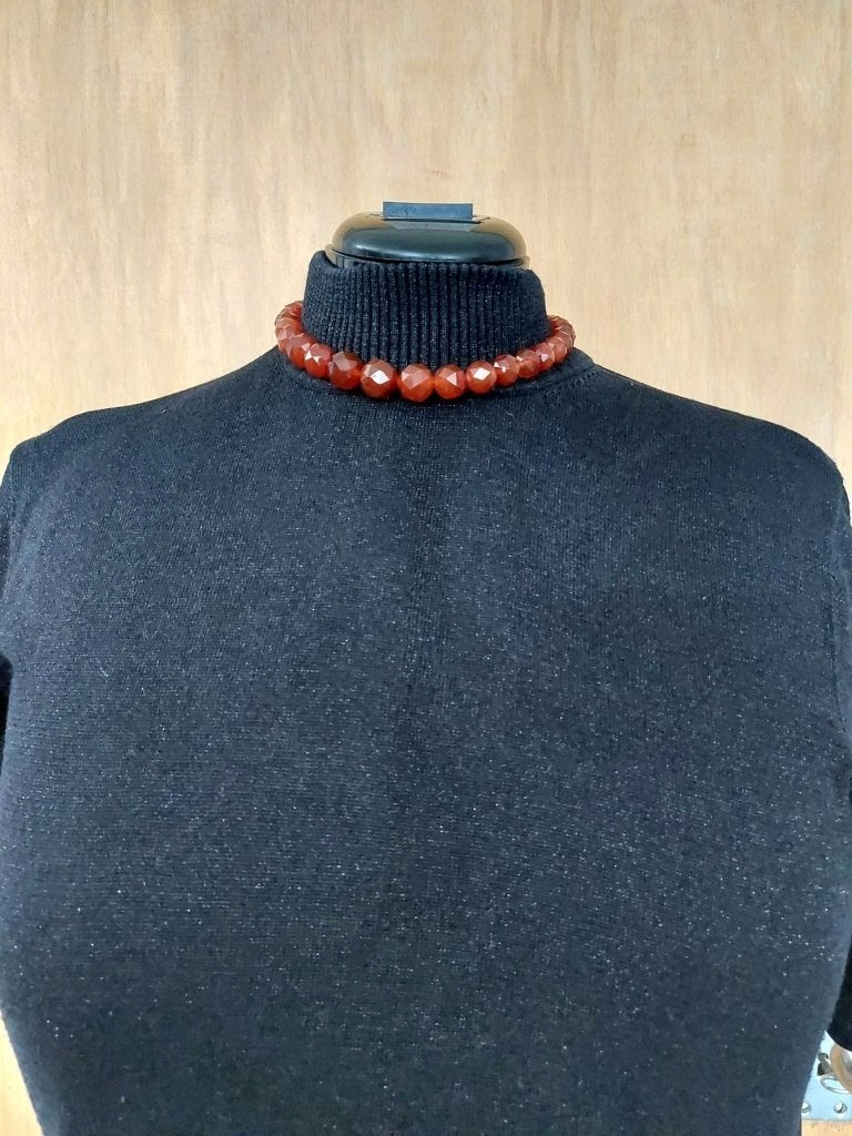 Geregen kralenketting van Carneool., Sieraden, Tassen en Uiterlijk, Kettingen, Gebruikt, Oranje, Ophalen of Verzenden, Steen of Mineraal