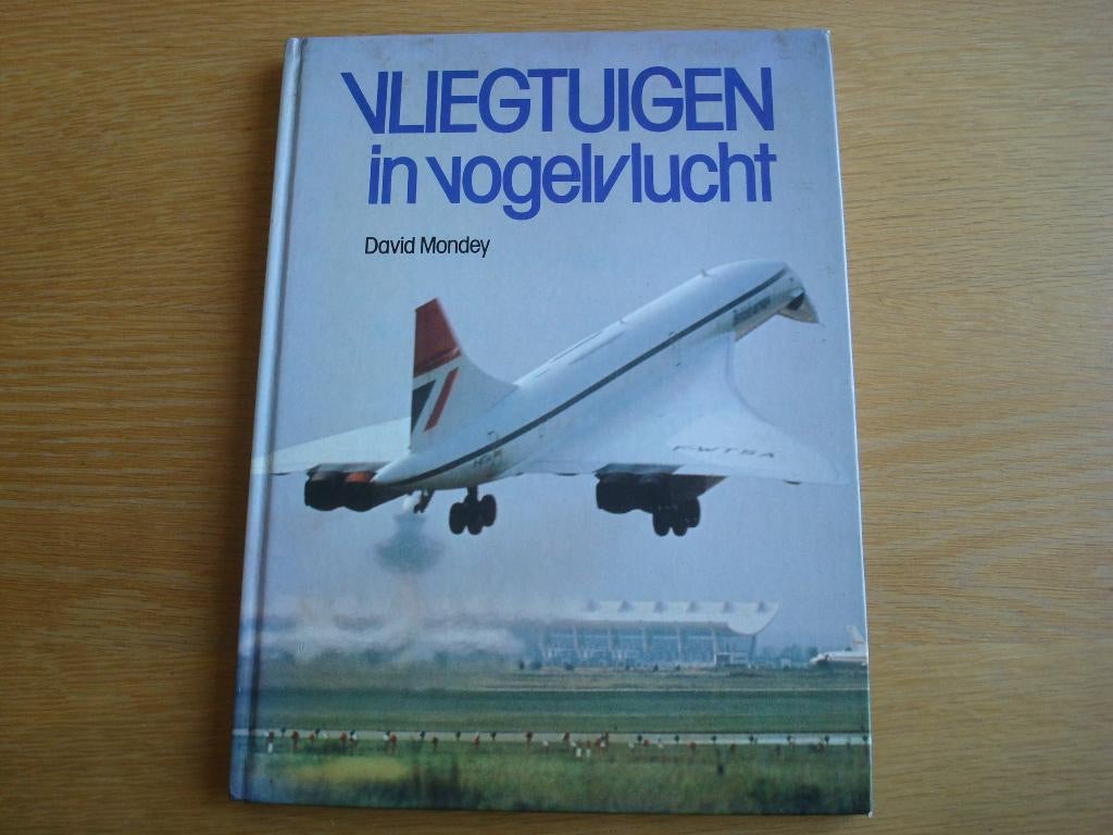 Boek Vliegtuigen in vogelvlucht. Luchtvaart., Ophalen of Verzenden, Zo goed als nieuw, Vliegtuig