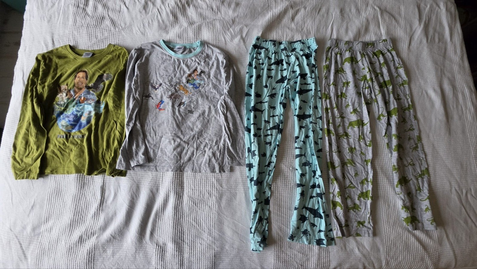 Freek Vonk. set van 2 pyjama's in maat 140/146, Nacht- of Onderkleding, Gebruikt, Kruidvat, Ophalen of Verzenden
