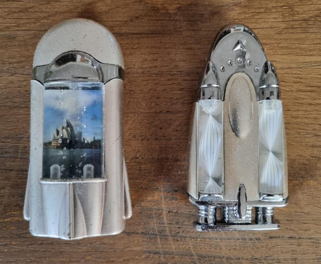 2 Vintage spaceship aanstekers, Ophalen of Verzenden, Gebruikt, Aansteker