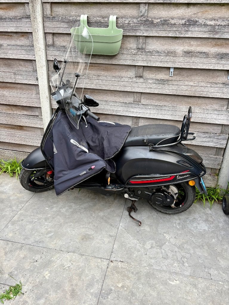 Vespa Sprint 50 2021 mat zwart | blauw kenteken, Ophalen, Gebruikt, Vespa S, Benzine