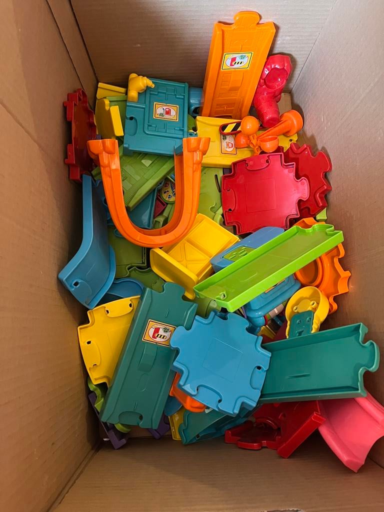 Grote doos Vtech Toet Toet: Wegdelen, Politiebureau & Trein, Kinderen en Baby's, Speelgoed | Vtech, Ophalen, Gebruikt, 2 tot 4 jaar