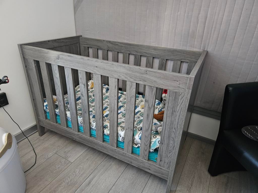 Gratis: ledikant, Kinderen en Baby's, Babywiegjes en Ledikanten, Ophalen, Gebruikt, Ledikant