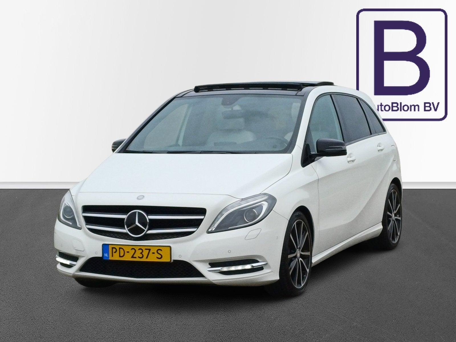 Mercedes-Benz B-Klasse 200 Ambition /Chique combinatie/Deale, Dealer onderhouden, 1325 kg, Gebruikt, Euro 6