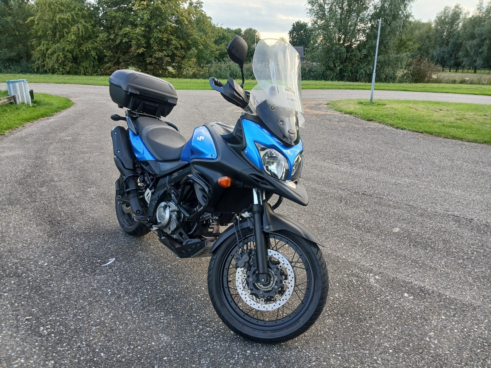 Foto 6 van Suzuki V-Strom 650 – 2015 – 59.000 km met Garanti