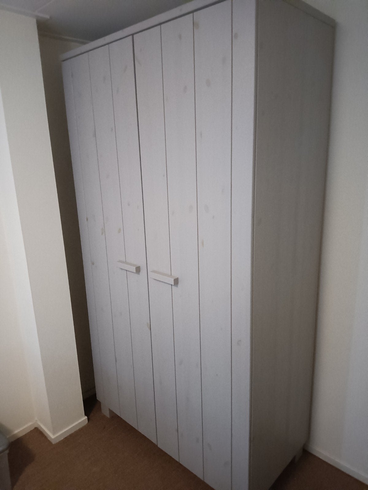 Woood kledingkast, Ophalen, 100 tot 150 cm, Zo goed als nieuw, 150 tot 200 cm